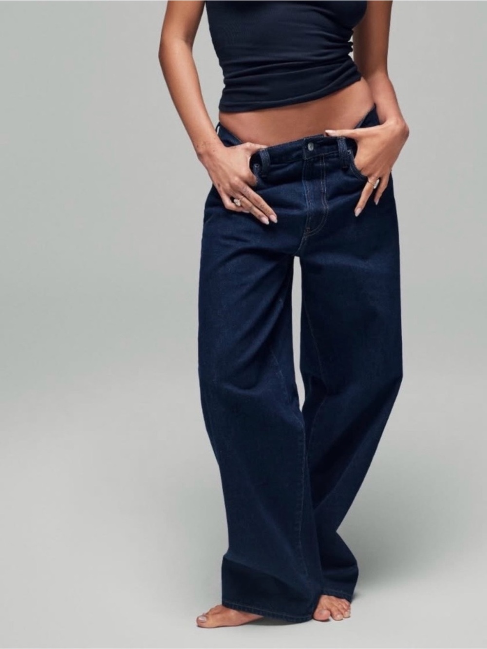 LAST CHANCE- NWT Hailey Bieber Gap Extra Baggy Jeans - size 26